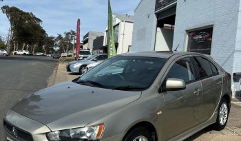 
										Mitsubishi Lancer ES Sportback 2010 full									