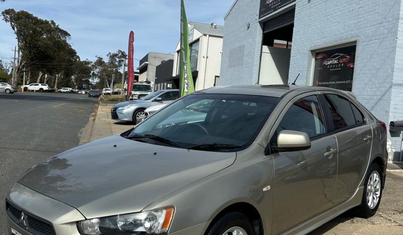 
								Mitsubishi Lancer ES Sportback 2010 full									