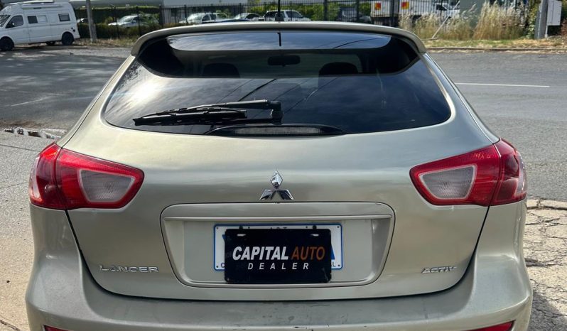 
								Mitsubishi Lancer ES Sportback 2010 full									