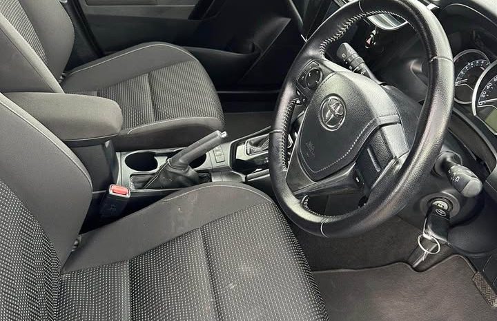 
								Toyota Corolla 2016 full									