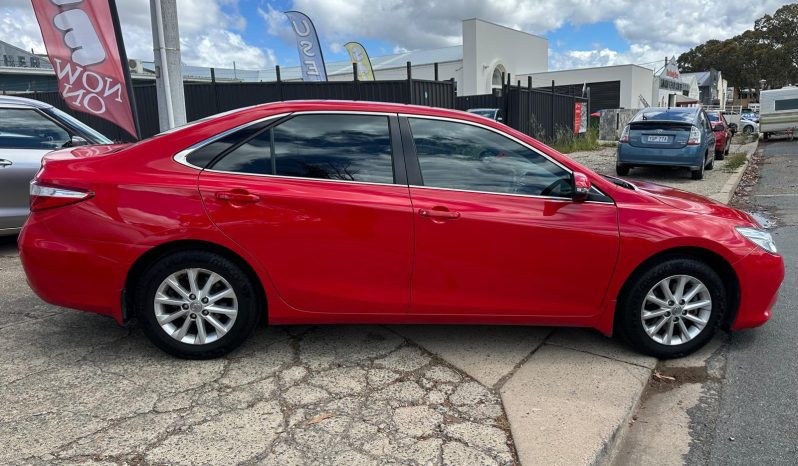 
								Toyota Camry 2017 full									