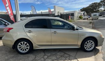 
										Mitsubishi Lancer ES Sportback 2010 full									