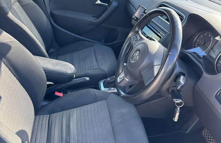 
								Volkswagen Polo TSI Comfortline 2012 full									