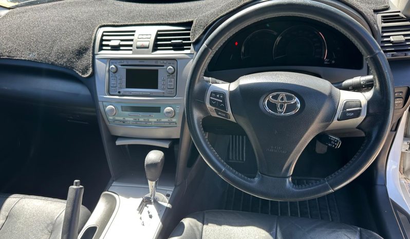 
								Toyota Camry Luxury Hybrid 2009 full									