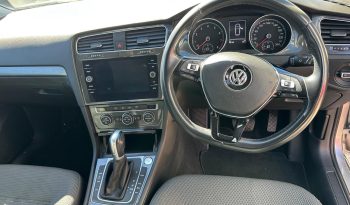 
										Volkswagen Golf 2018 full									