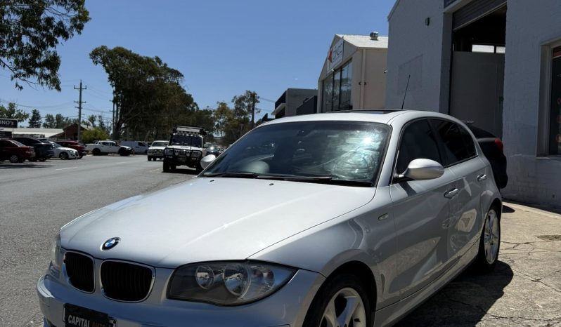 
								BMW 1 20i 2009 full									