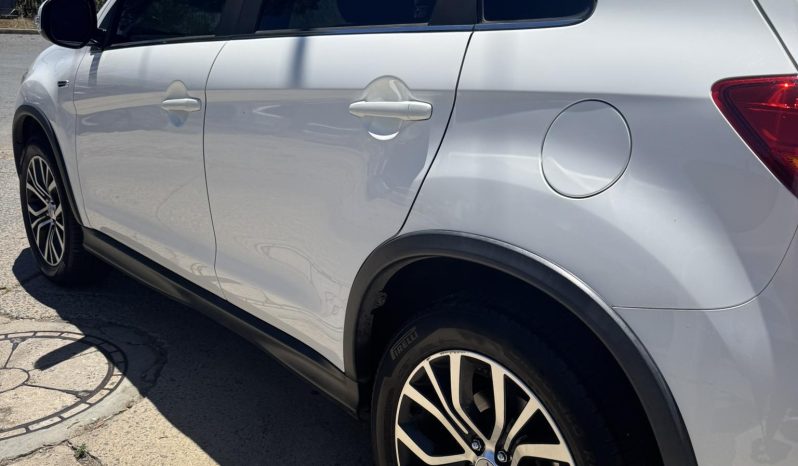 
								Mitsubishi Asx 2017 full									