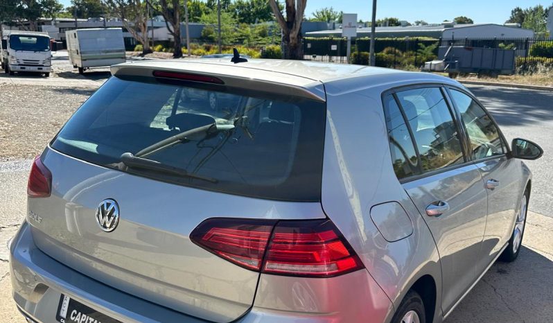 
								Volkswagen Golf 2018 full									