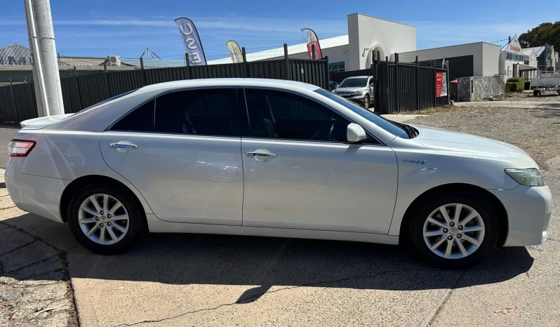 
								Toyota Camry Luxury Hybrid 2009 full									