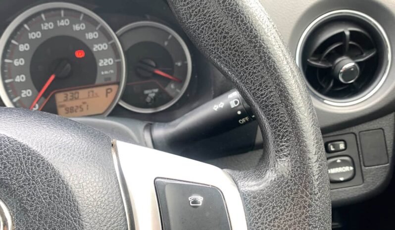 
								Toyota Yaris Ascent 2015 full									