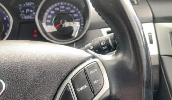 
										Hyundai Elantra 2015 SE full									