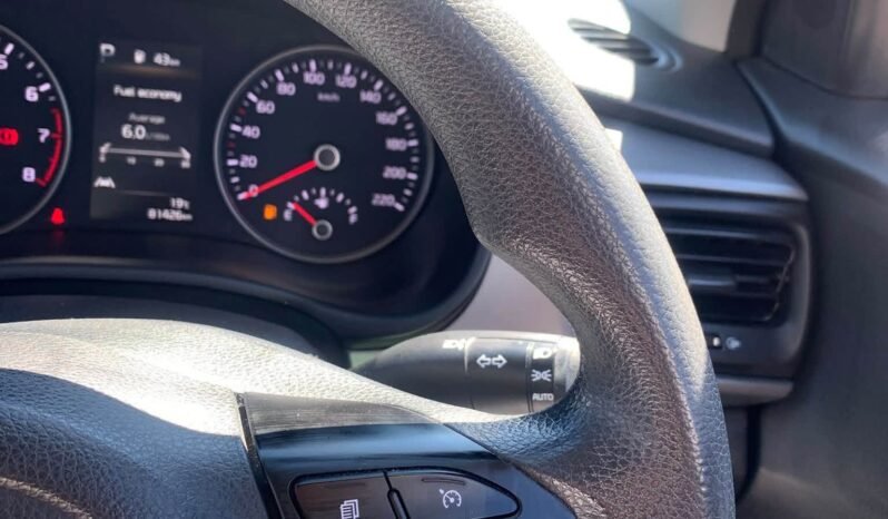 
								Kia Stonic S 2021 full									