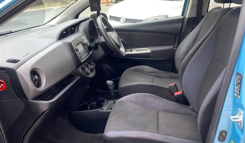 
								Toyota Yaris Ascent 2015 full									