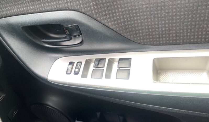 
								Toyota Yaris Ascent 2015 full									
