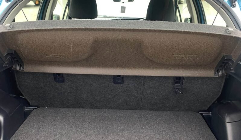 
								Toyota Yaris Ascent 2015 full									