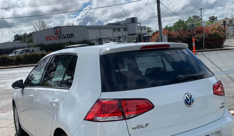 
								Volkswagen Golf 2017 full									