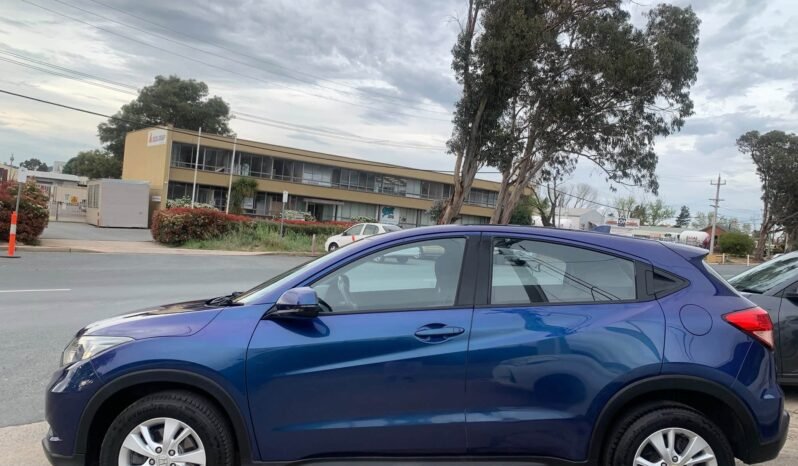 
								Honda HRV Vti 2017 full									