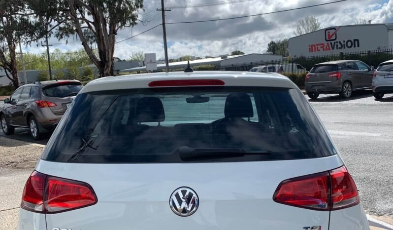
								Volkswagen Golf 2017 full									