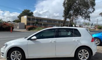 
										Volkswagen Golf 2017 full									