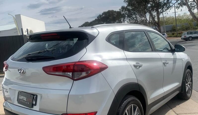 
								Hyundai Tucson Active X 2016 full									