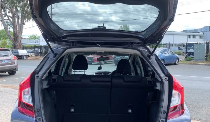 
								Honda Jazz VTi-L 2017 full									