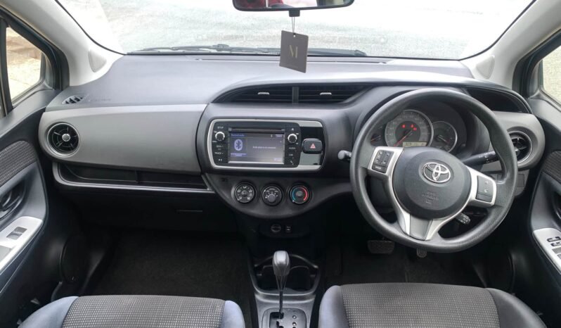 
								Toyota Yaris Ascent 2015 full									
